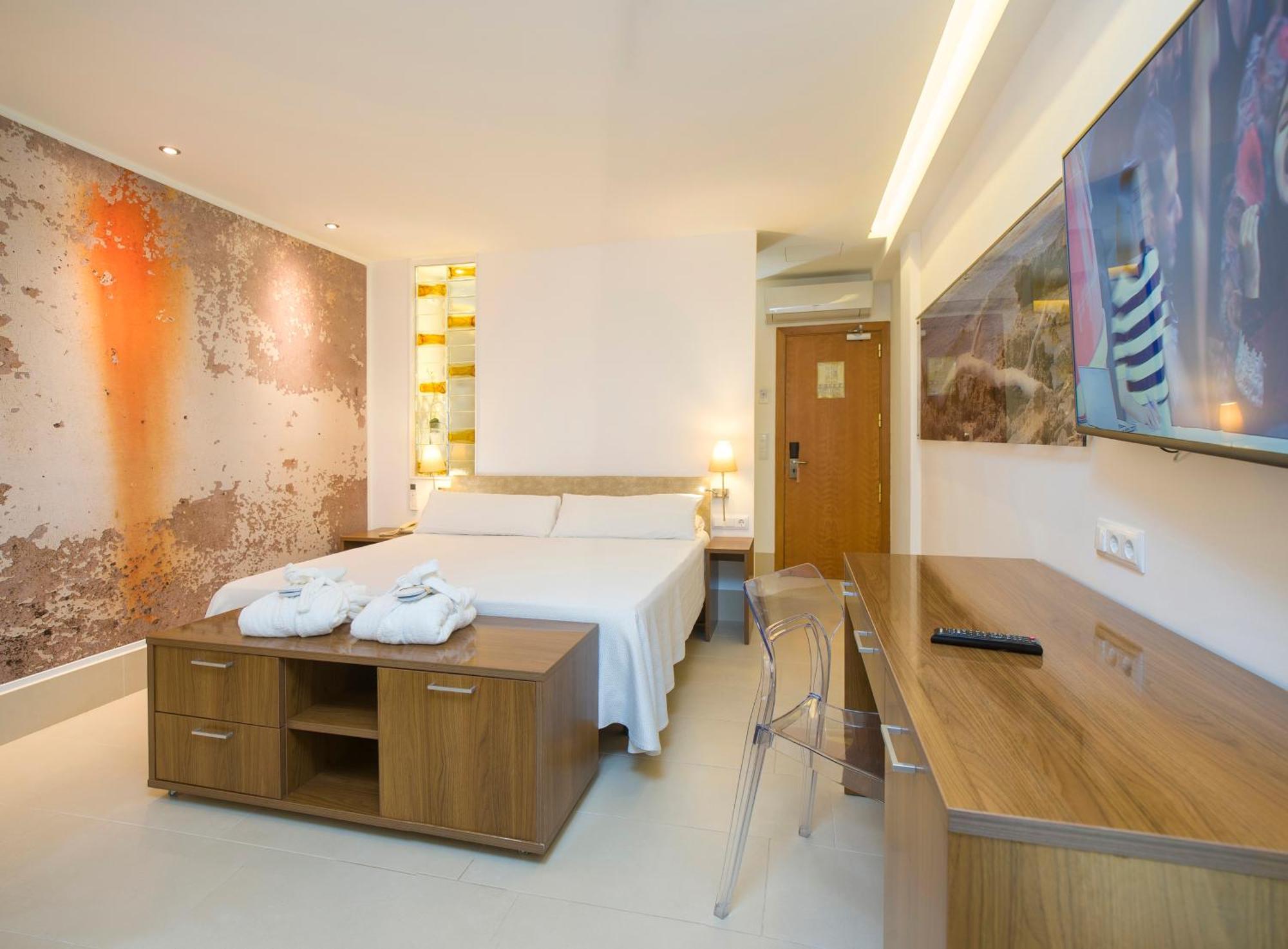 Hotel Marfil Сан-Антоніо Екстер'єр фото